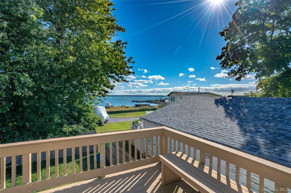 1250 2nd Street New Suffolk, NY 11956