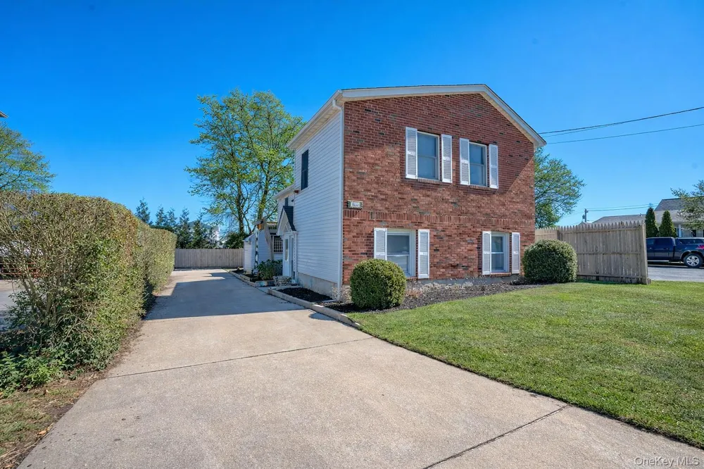 1250 2nd Street New Suffolk, NY 11956