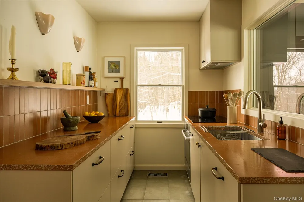 55 Nordic Drive Woodstock, NY 12498