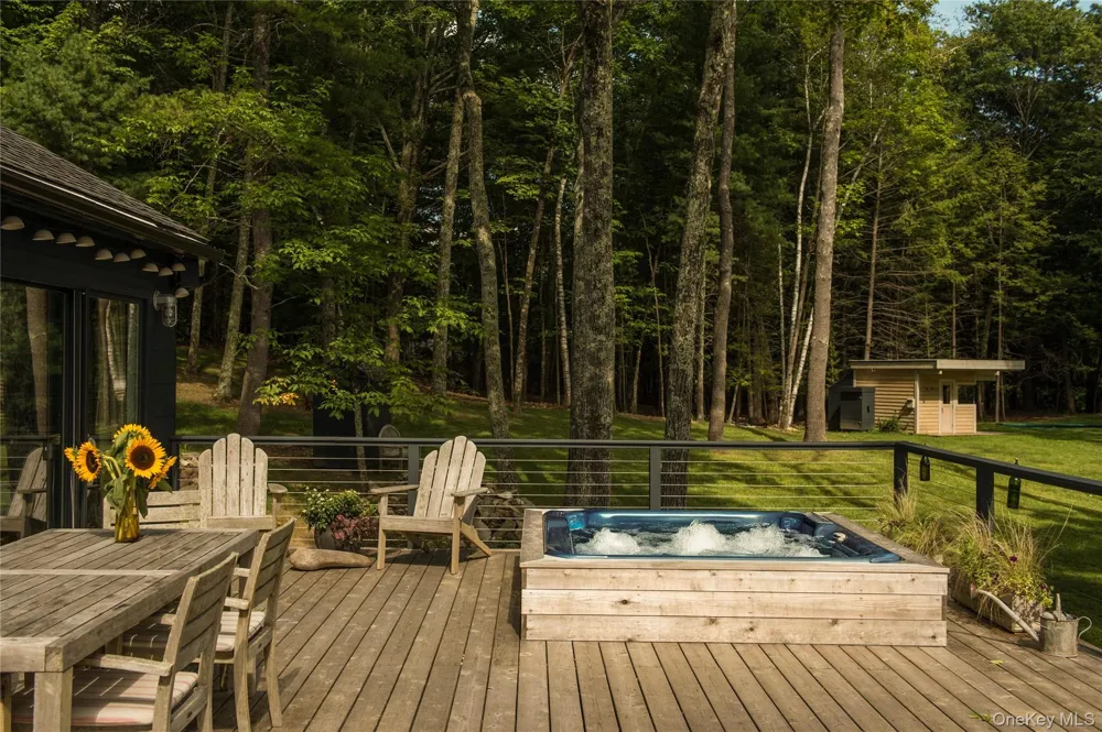 55 Nordic Drive Woodstock, NY 12498