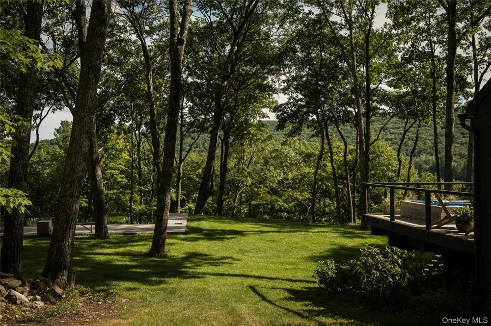 55 Nordic Drive Woodstock, NY 12498