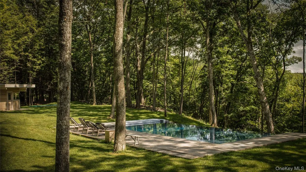 55 Nordic Drive Woodstock, NY 12498