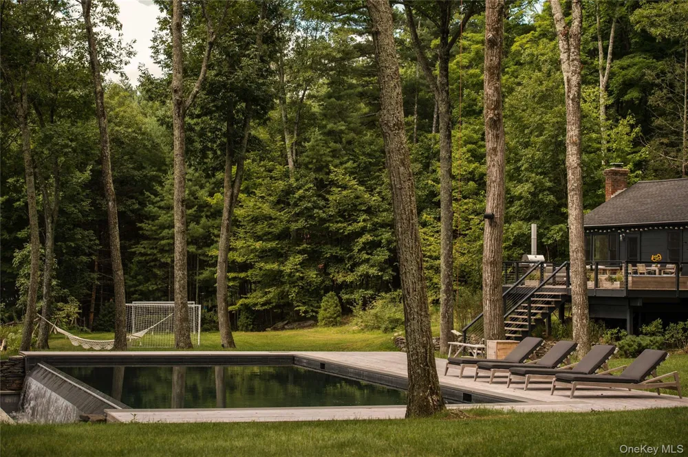 55 Nordic Drive Woodstock, NY 12498