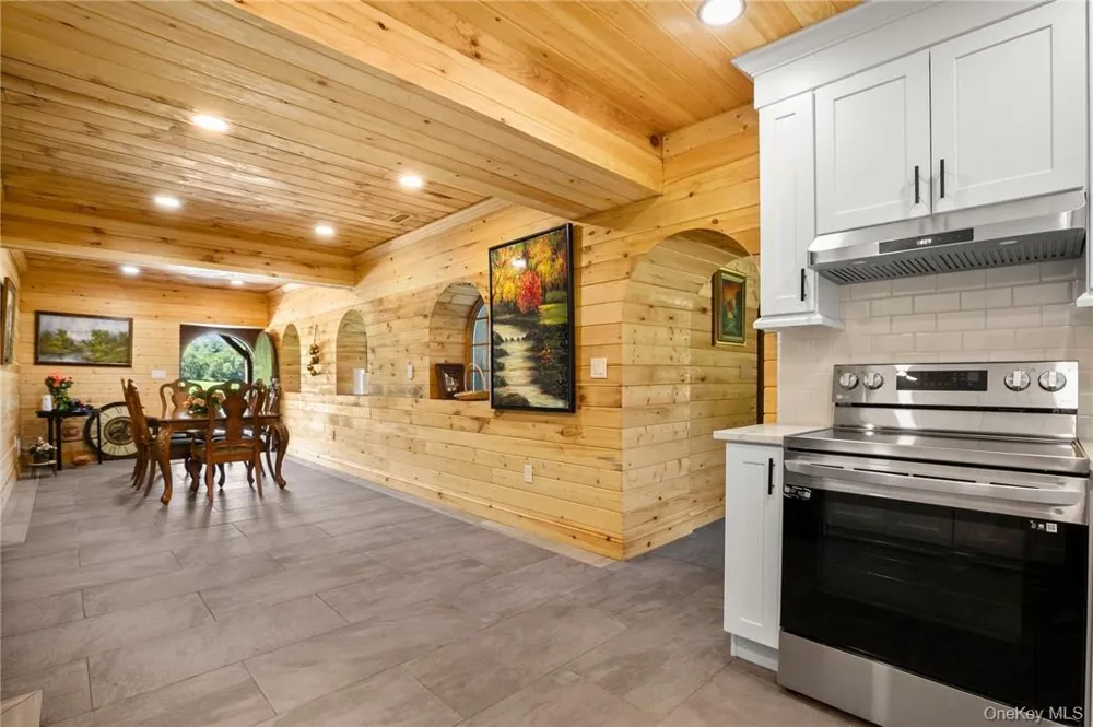 55 Daley Road Lagrangeville, NY 12603