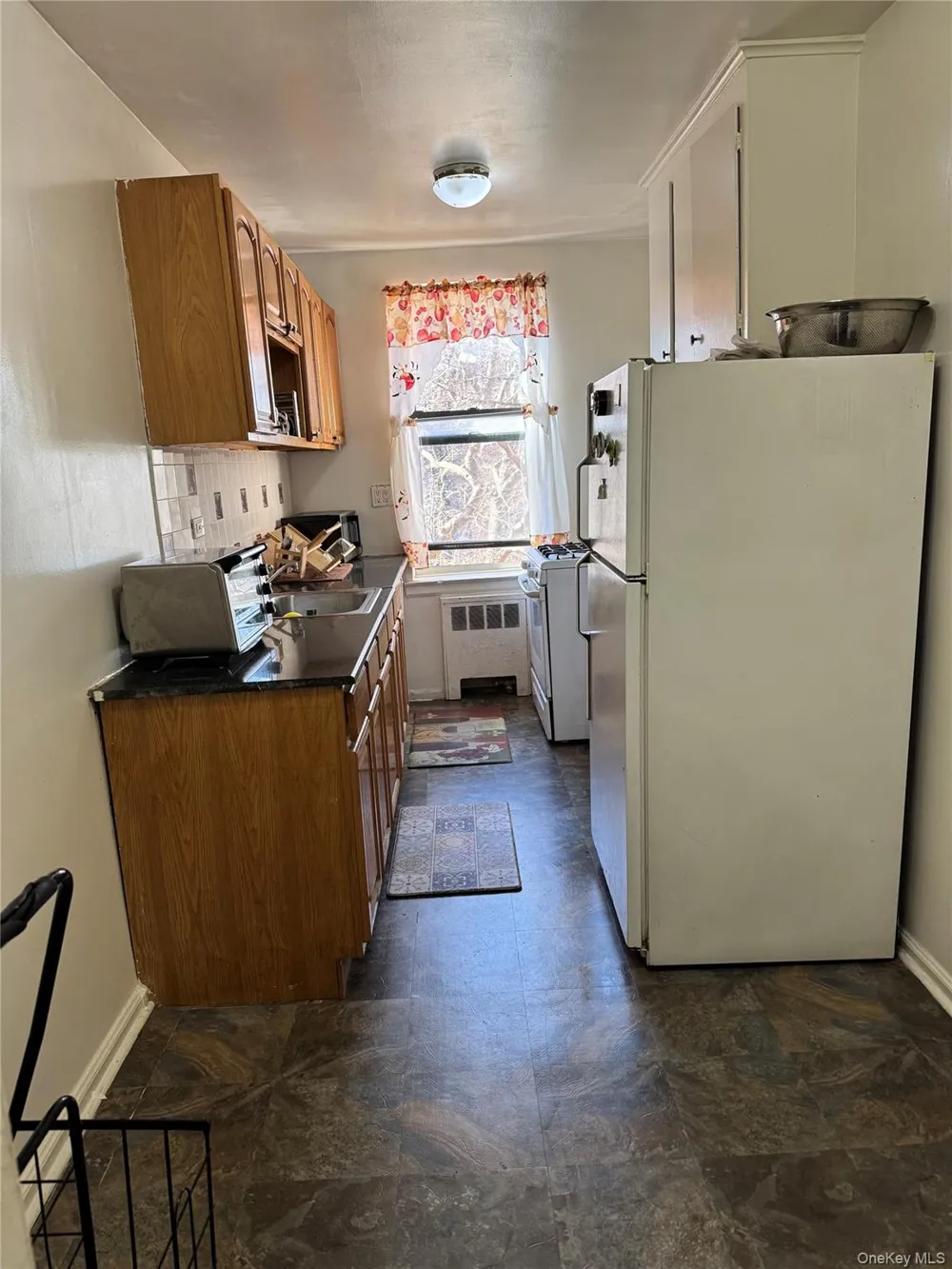 745 E 231st Street #3F Bronx, NY 10466