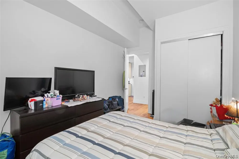 850 Metropolitan Avenue #1E Brooklyn, NY 11211