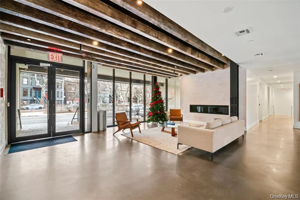 850 Metropolitan Avenue #1E Brooklyn, NY 11211