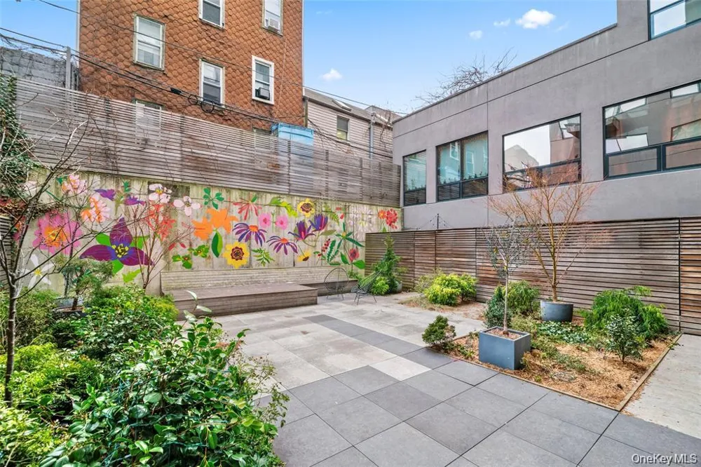 850 Metropolitan Avenue #1E Brooklyn, NY 11211