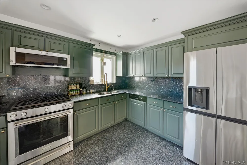 141-16 11th Avenue Malba, NY 11357