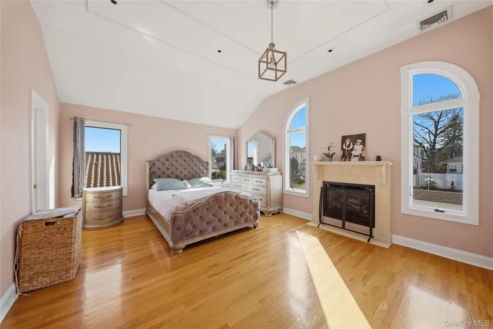 141-16 11th Avenue Malba, NY 11357