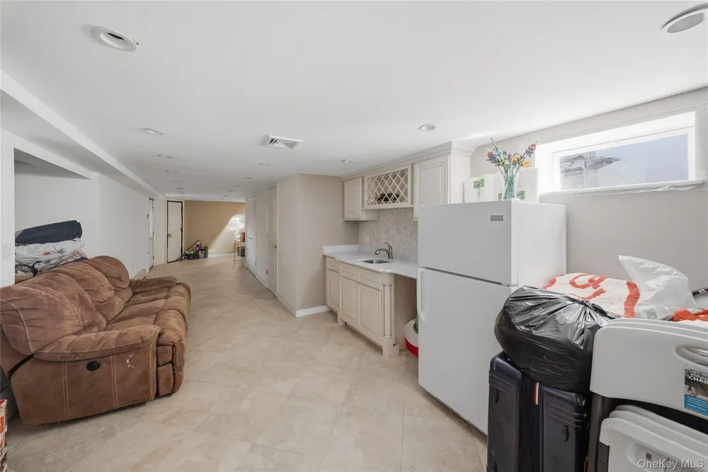 141-16 11th Avenue Malba, NY 11357