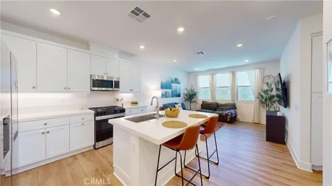 2221 Bluegrass Way
