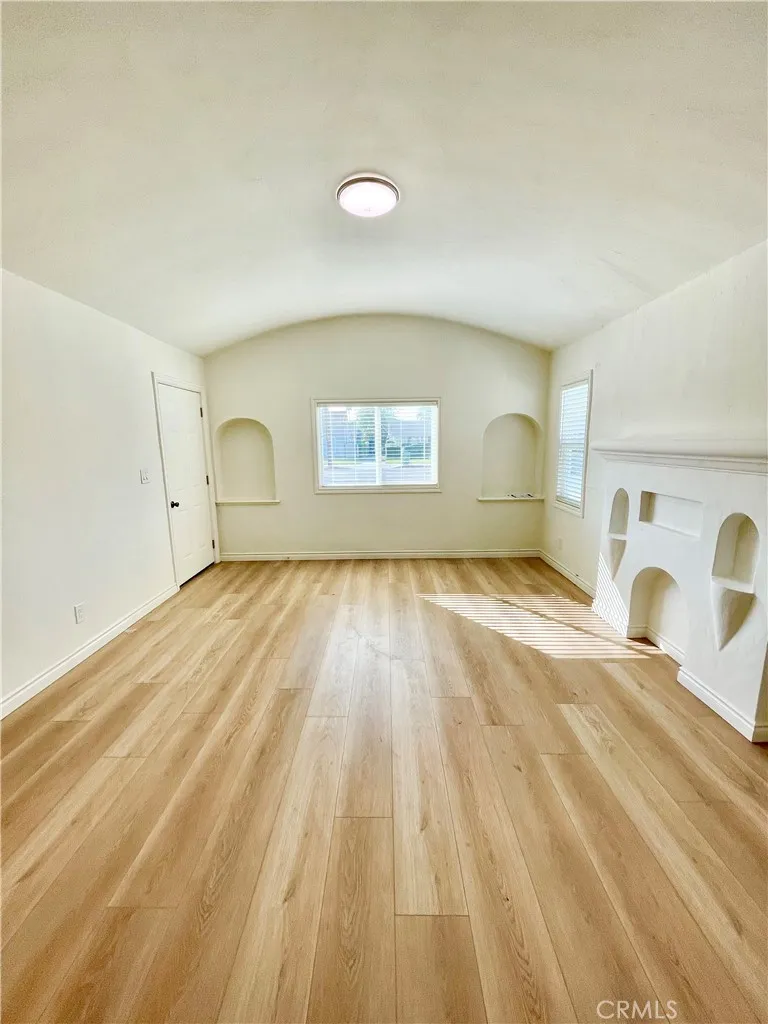 1504 S Garfield Alhambra, CA 91801
