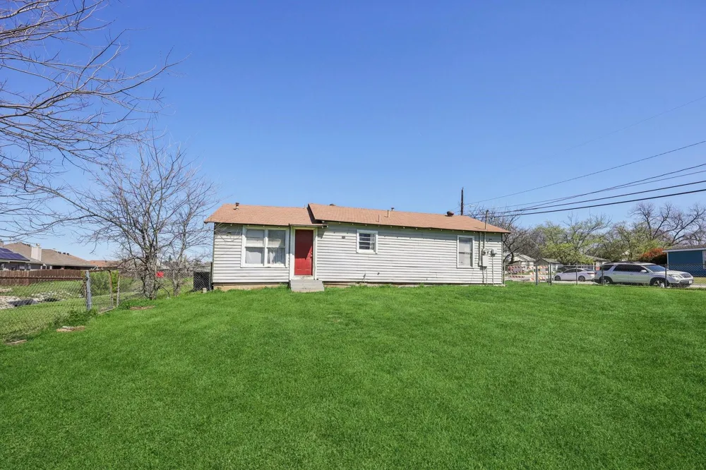 4132 Patricia Street Haltom City, TX 76117