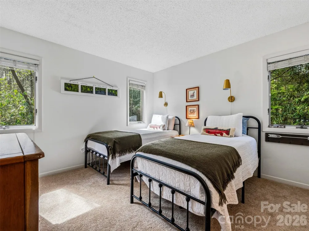 15 Gold Finch Court Brevard, NC 28712
