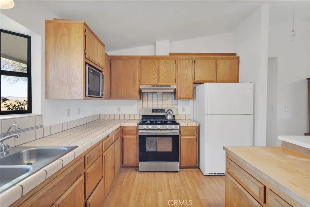37404 Harvard Road Newberry Springs, CA 92365