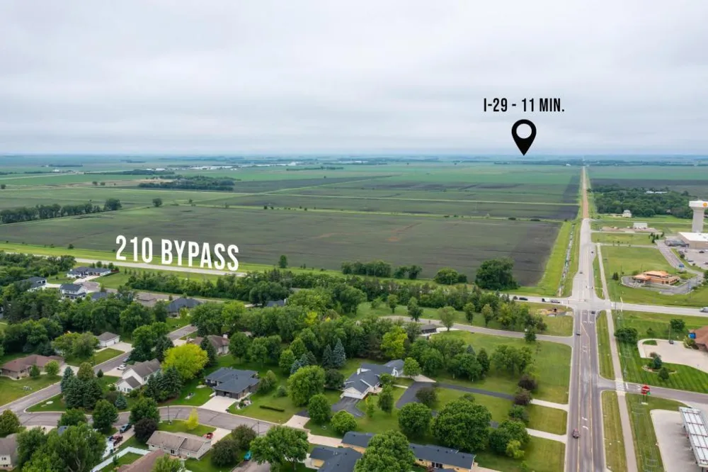 1535 16TH AVENUE Wahpeton, ND 58075