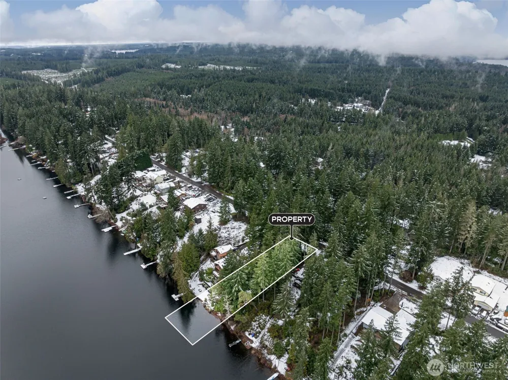 1961 E Trails End Drive Belfair, WA 98528