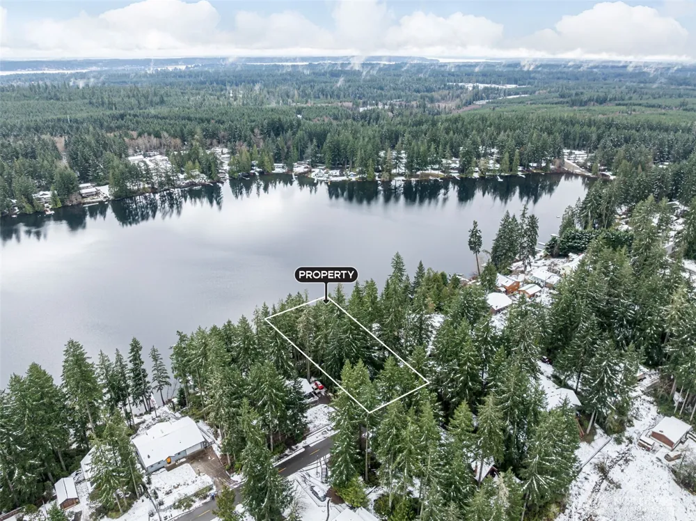 1961 E Trails End Drive Belfair, WA 98528