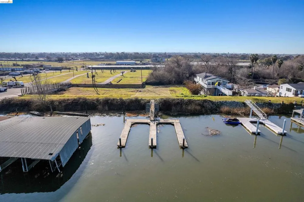 6831 Riverview Rd Bethel Island, CA 94511