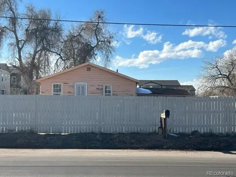 1221 S Dayton Street