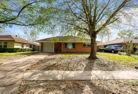 2423 Metz Street