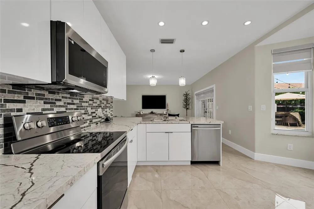1385 SW 143RD COURT Miami, FL 33184