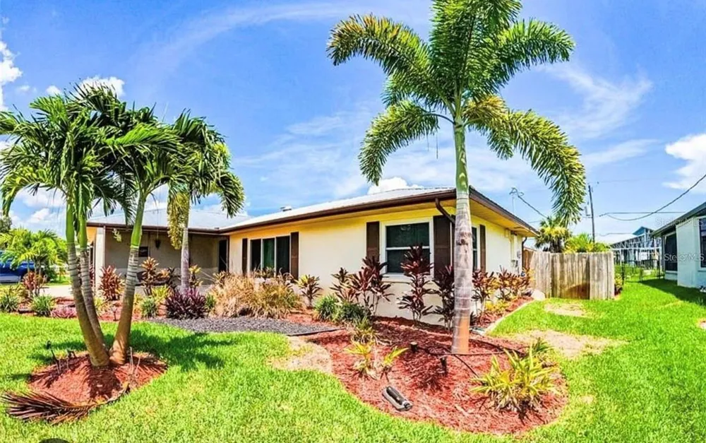 945 CHEVY CHASE STREET Port Charlotte, FL 33948