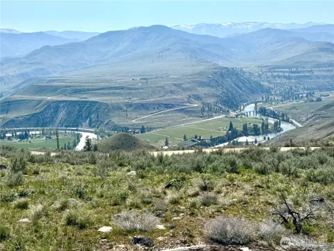 2 Riverbend Overlook