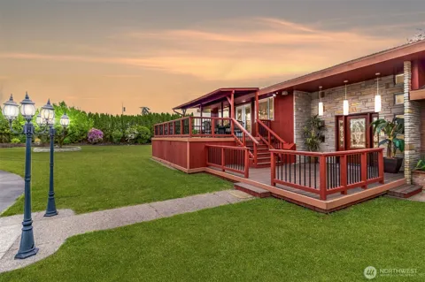 36510 Mountain Highway E