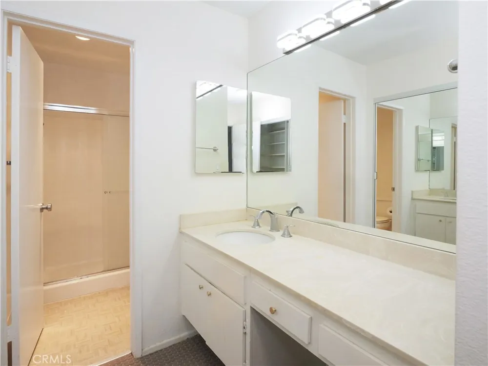 28121 Highridge #311 Rolling Hills Estates, CA 90275