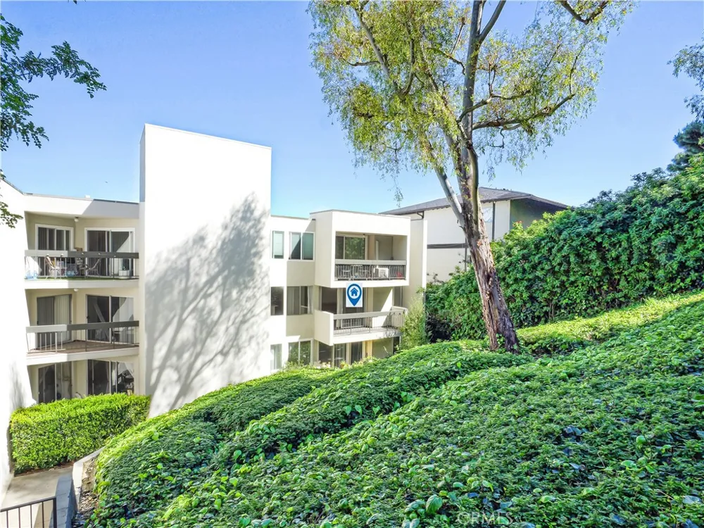 28121 Highridge #311 Rolling Hills Estates, CA 90275