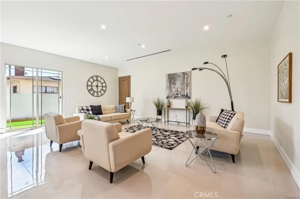 10349 Mapledale Street Bellflower, CA 90706