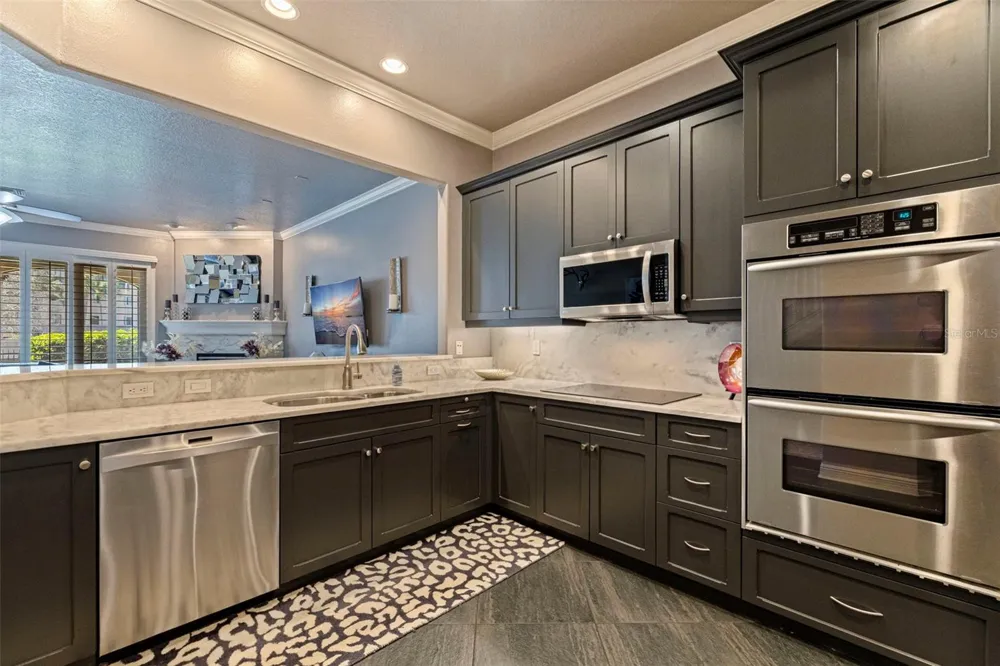 618 SAXONY BOULEVARD St Petersburg, FL 33716