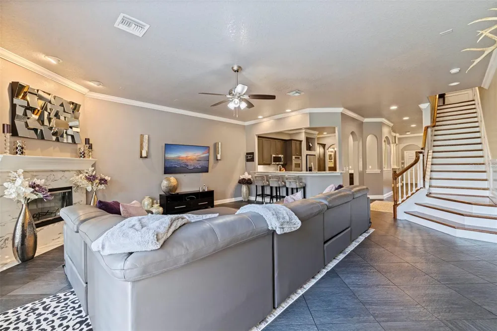 618 SAXONY BOULEVARD St Petersburg, FL 33716