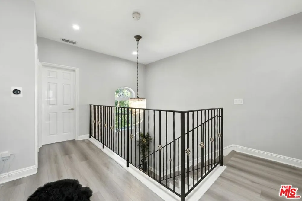 23971 De Ville Way Malibu, CA 90265