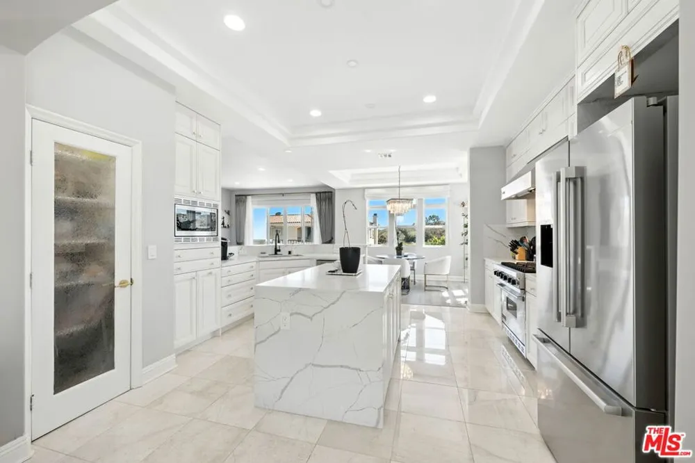 23971 De Ville Way Malibu, CA 90265