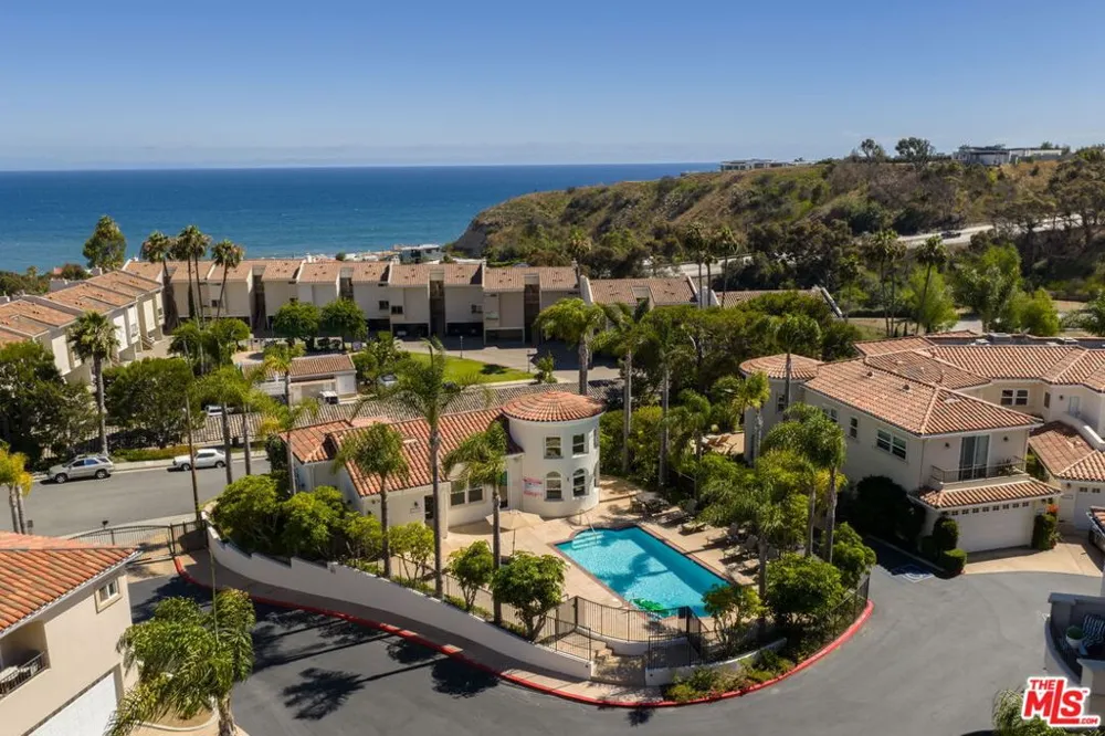 23971 De Ville Way Malibu, CA 90265