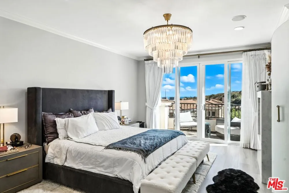 23971 De Ville Way Malibu, CA 90265