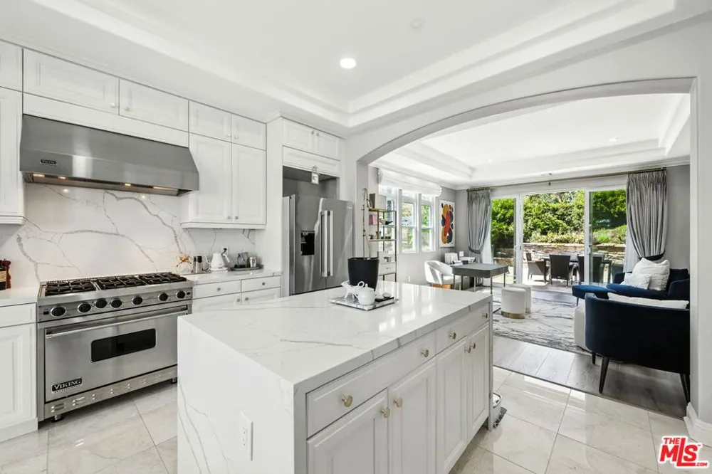 23971 De Ville Way Malibu, CA 90265