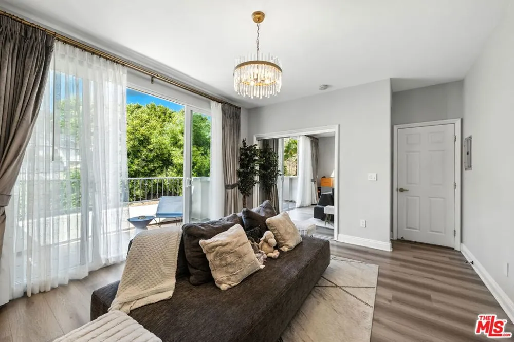 23971 De Ville Way Malibu, CA 90265