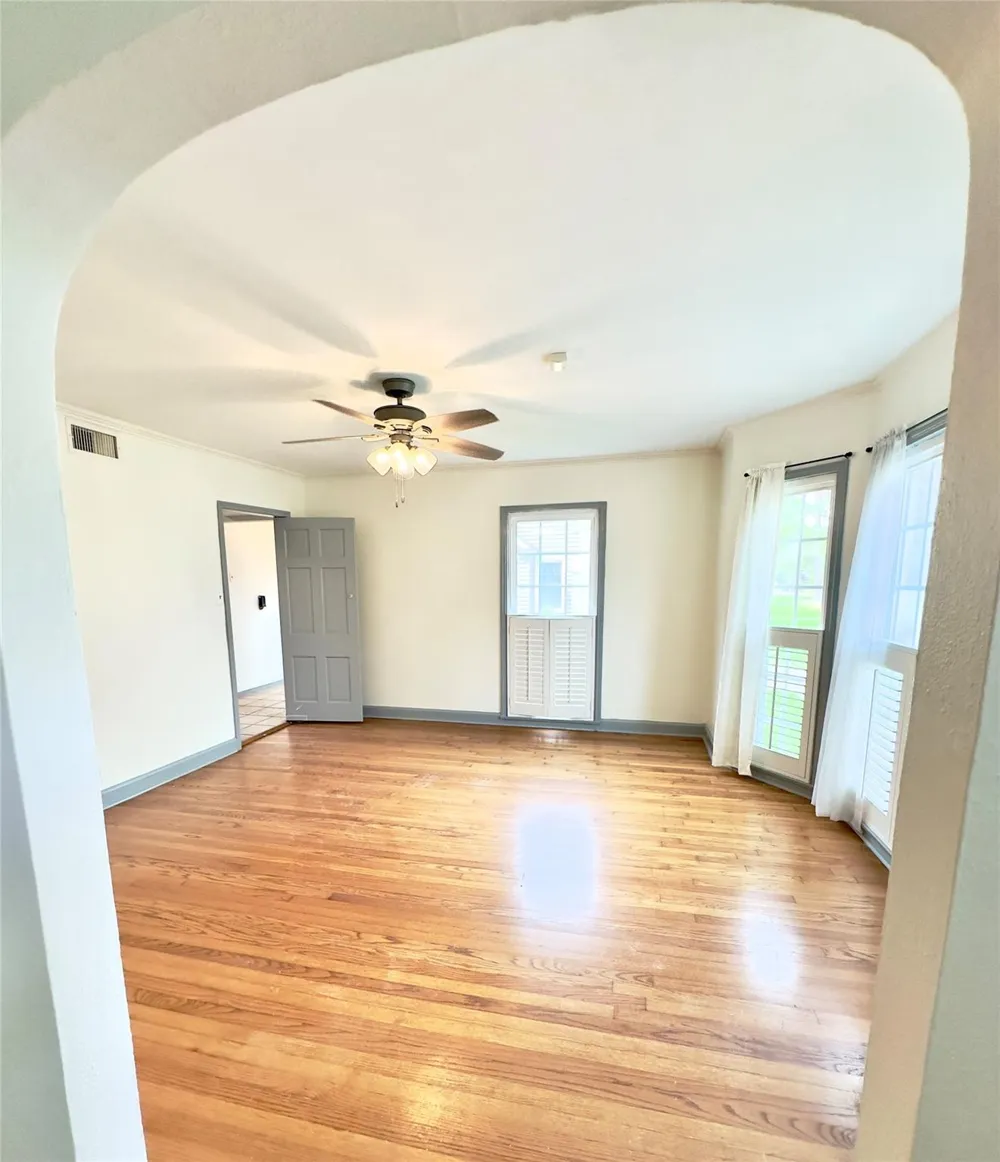 2625 Gladys Avenue Beaumont, TX 77702