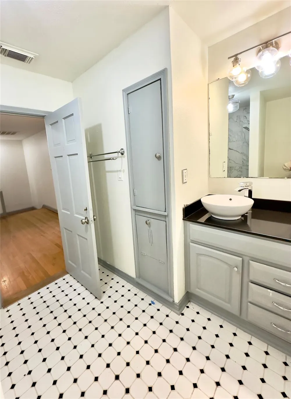 2625 Gladys Avenue Beaumont, TX 77702