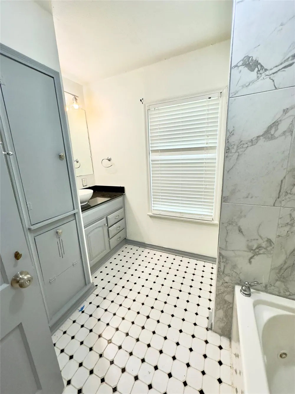 2625 Gladys Avenue Beaumont, TX 77702