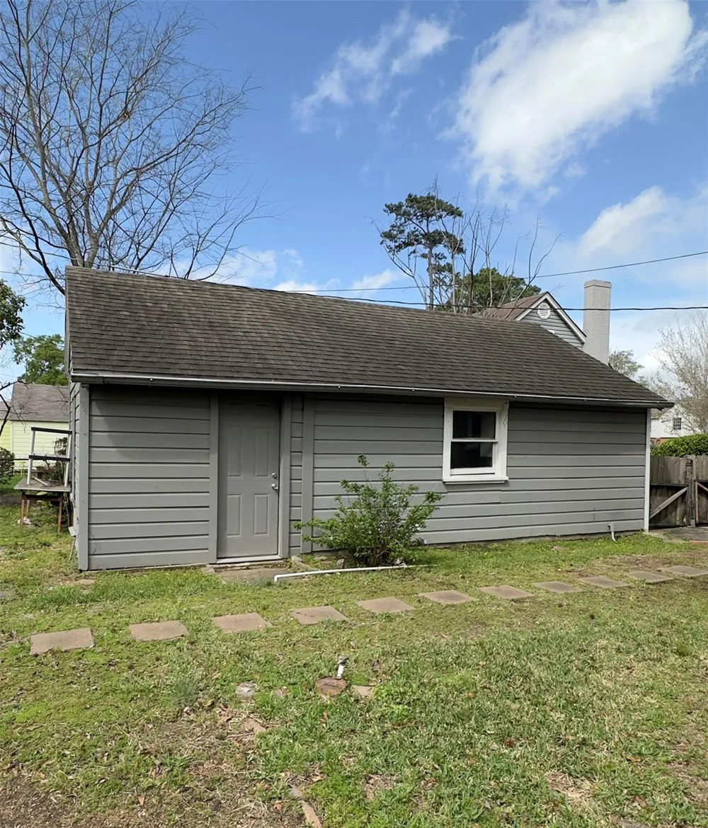 2625 Gladys Avenue Beaumont, TX 77702