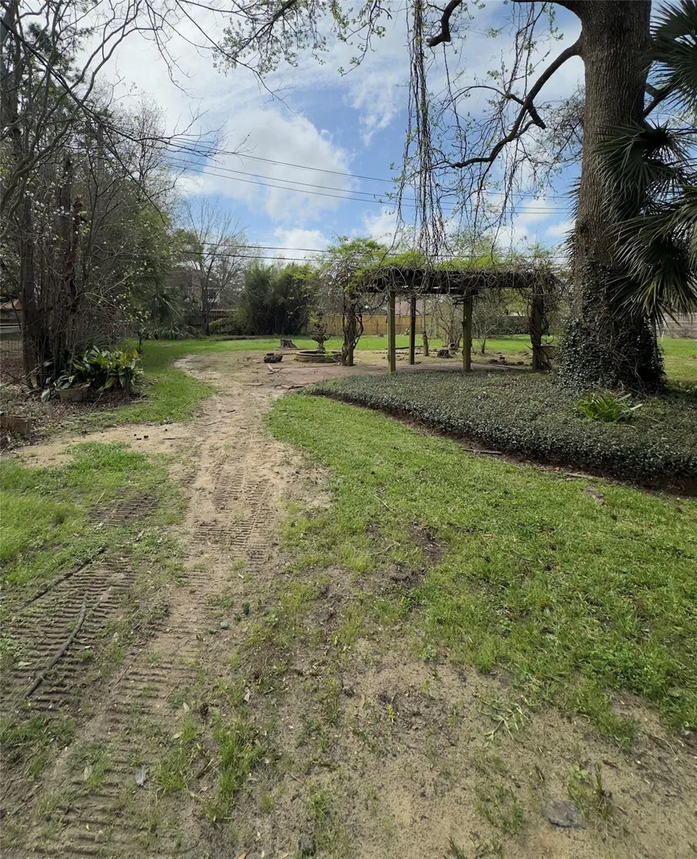 2625 Gladys Avenue Beaumont, TX 77702