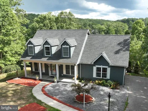 202 LAKESIDE LOOP