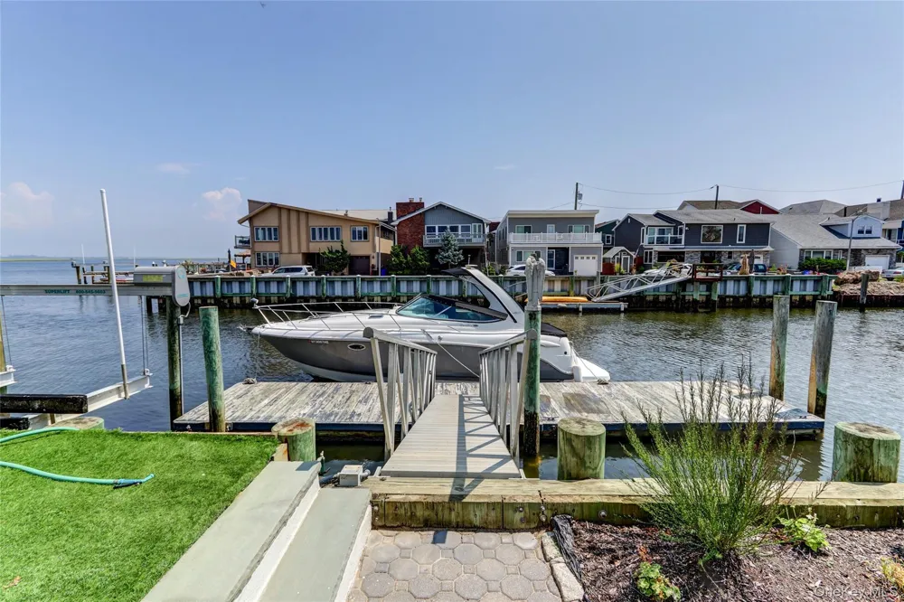 609 E Bay Drive Long Beach, NY 11561
