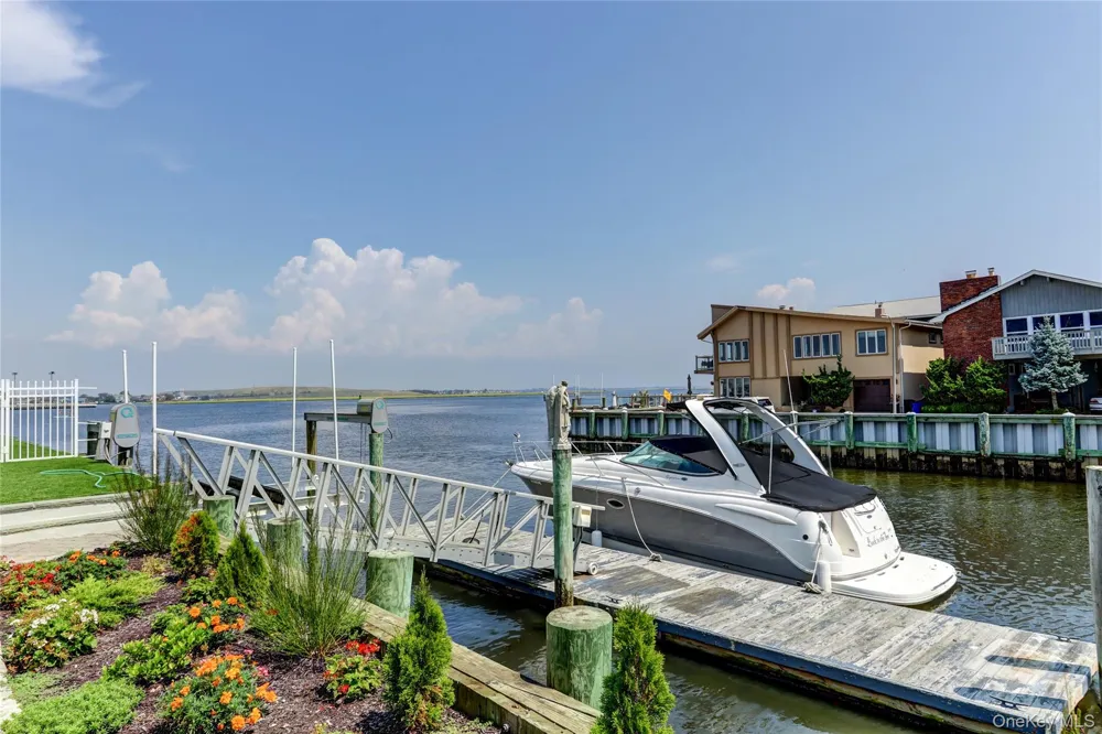 609 E Bay Drive Long Beach, NY 11561