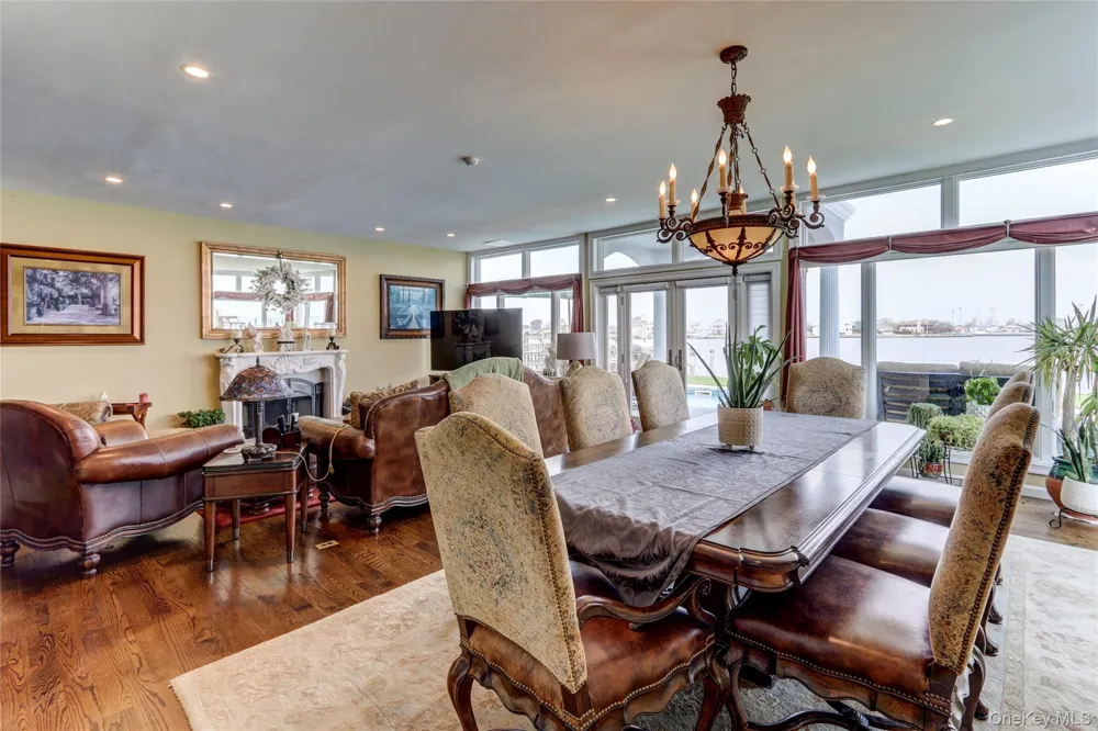 609 E Bay Drive Long Beach, NY 11561